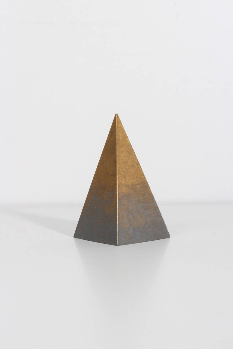 Piramit Silikon Mum Kalıbı KHM51 - 1