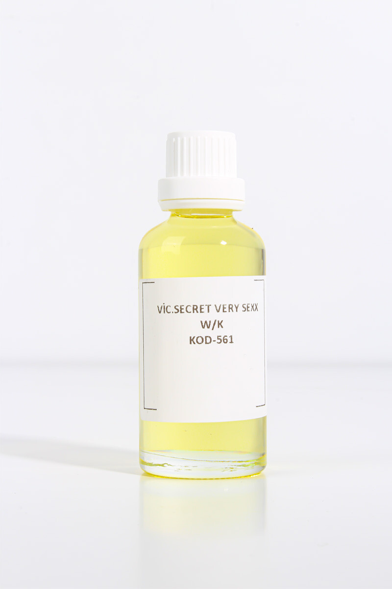 Vic 561 Sexy Kadın Parfüm Esansı 50GR - 